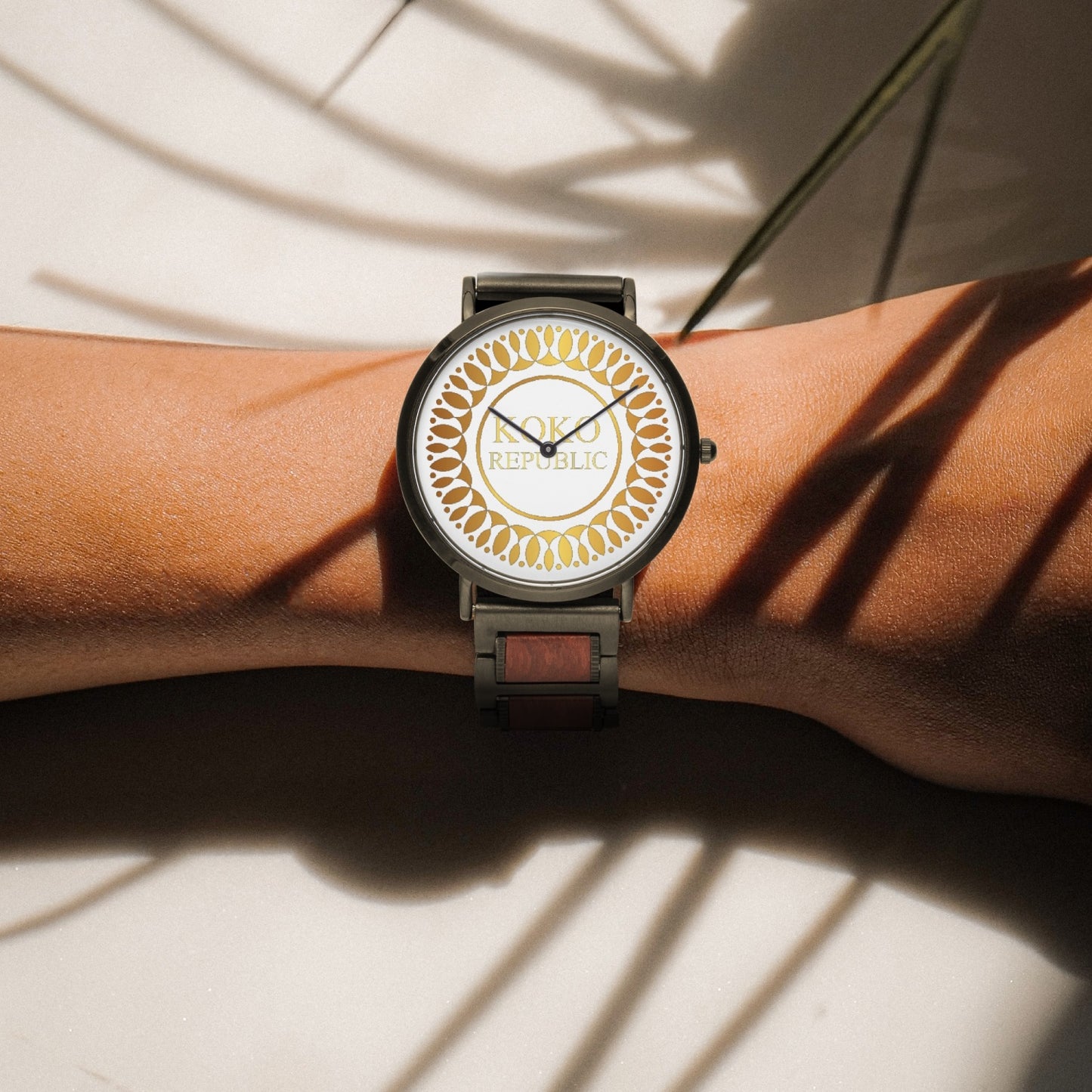 kokorepublic 731. New wooden Strap Quartz Watch - With Indicators
