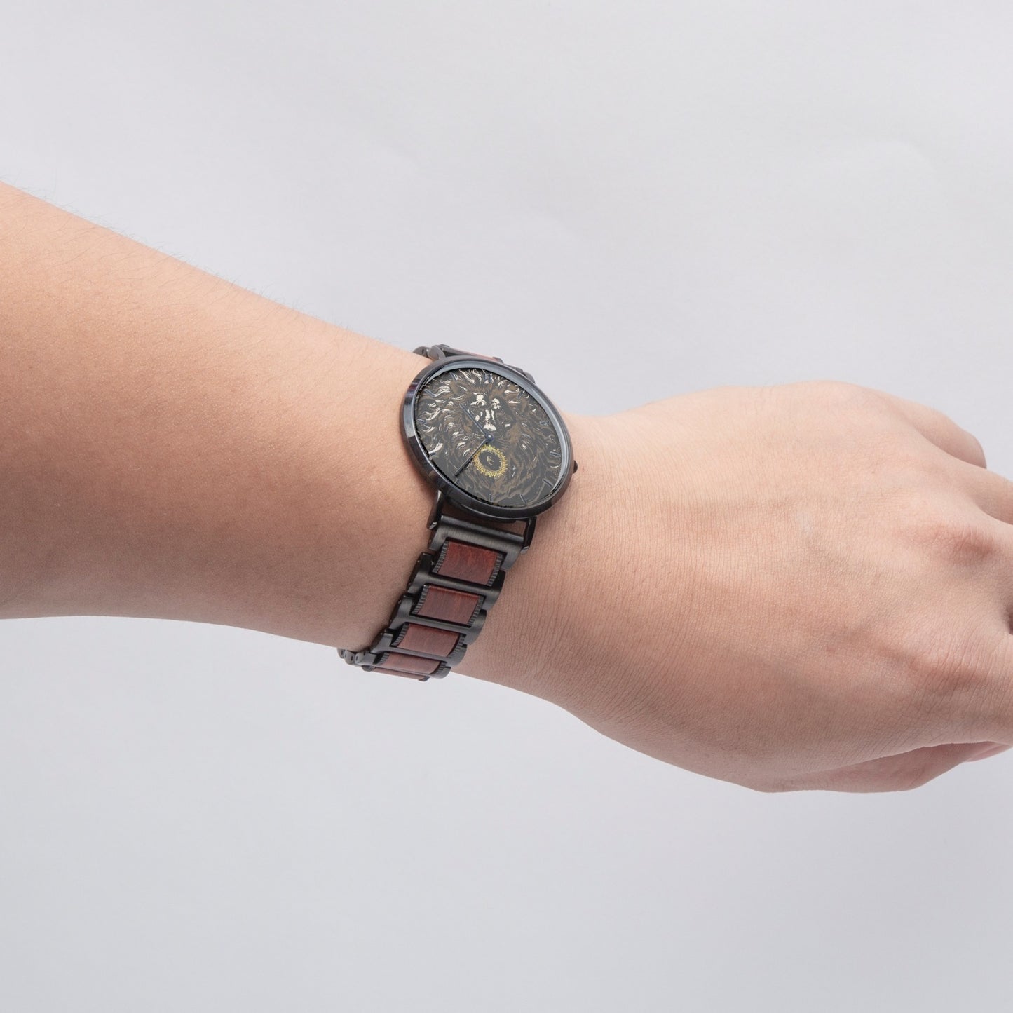 731. New wooden Strap Quartz Watch - With Indicators
